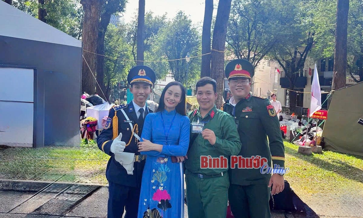 04 tu hao nhung nguoi con binh phuoc tham gia dieu binh mung dai le