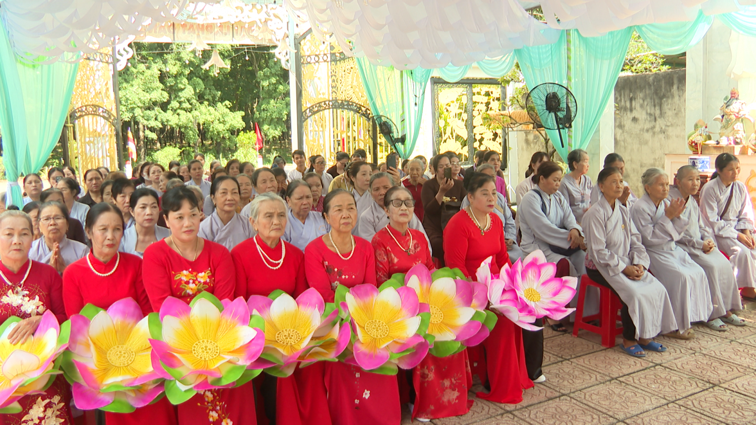 01 dai le phat dan chua thanh tinh quang minh