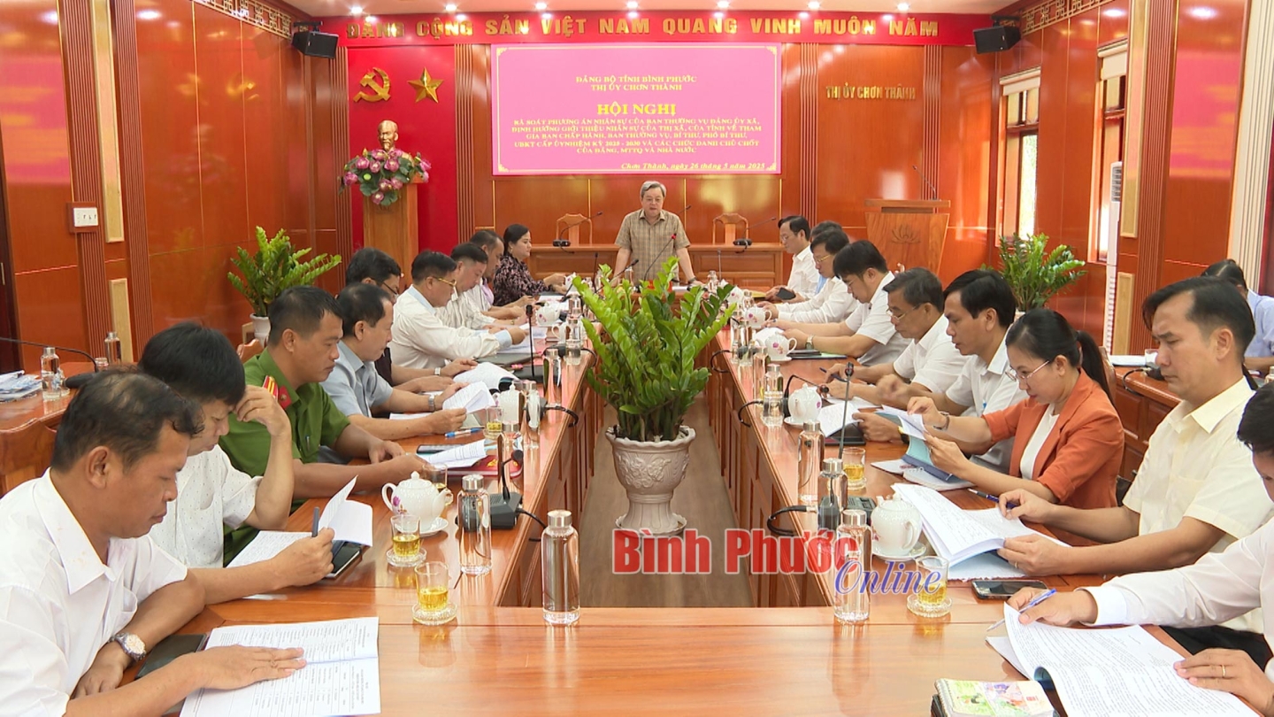 02 chon thanh ra soat phuong dan nhan su chuc danh chu chot cua xa phuong