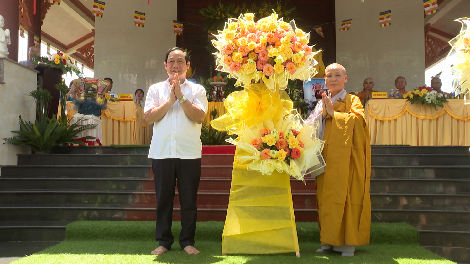 04 dai le phat dan chua thanh tinh quang minh