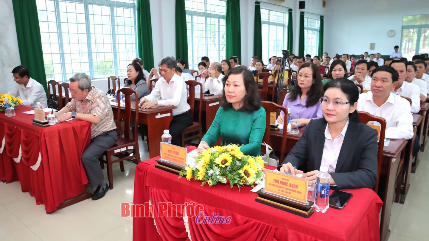 01 hoi nghi cong bo van hanh thu nghiem to chuc bo may cap xa sau sap xep