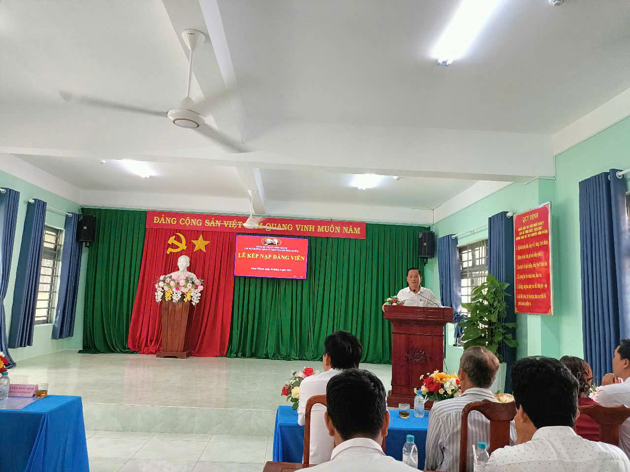 03 chon thanh ket nap dang cho 01 hoc sinh