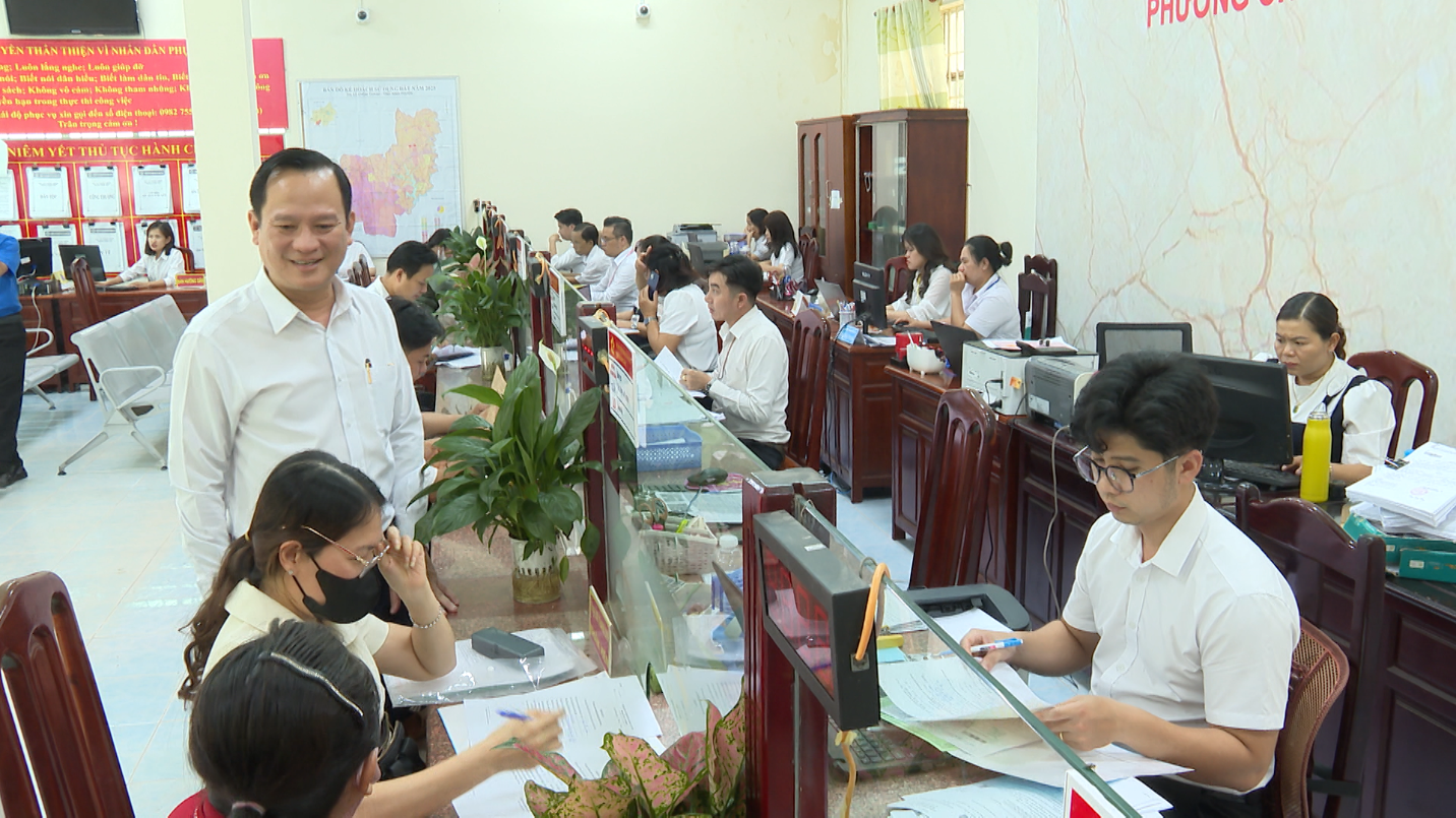 03 thuong truc thi uy chon thanh kiem tra trung tam phuc vu hanh chinh cong phuong chon thanh