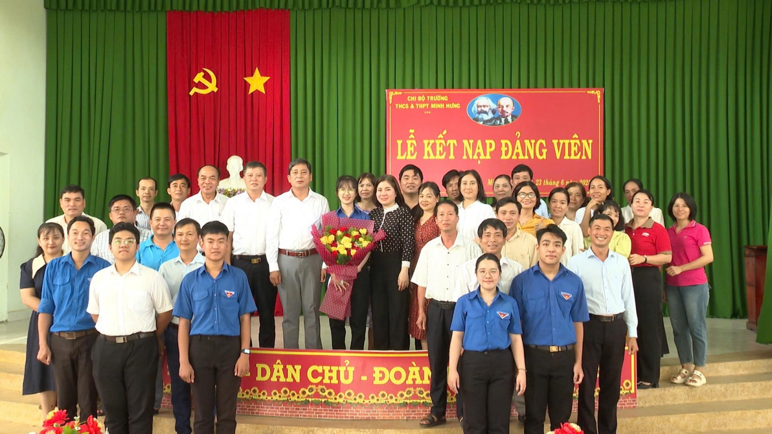 04 chon thanh co them 1 hoc sinh uu tu ket nap dang