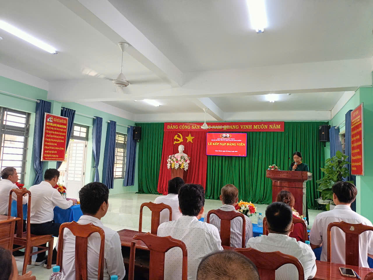 04 chon thanh ket nap dang cho 01 hoc sinh