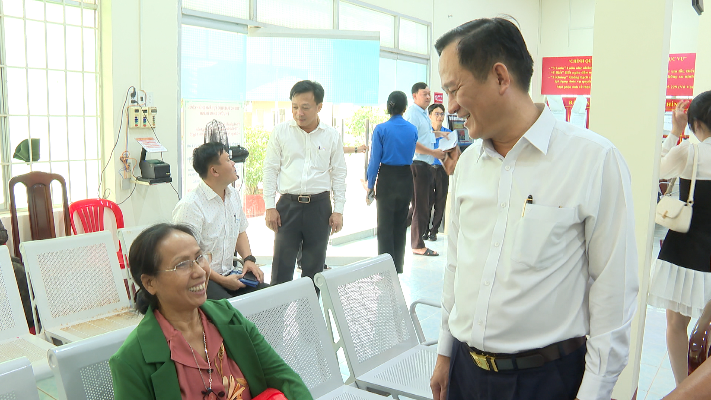 04 thuong truc thi uy chon thanh kiem tra trung tam phuc vu hanh chinh cong phuong chon thanh