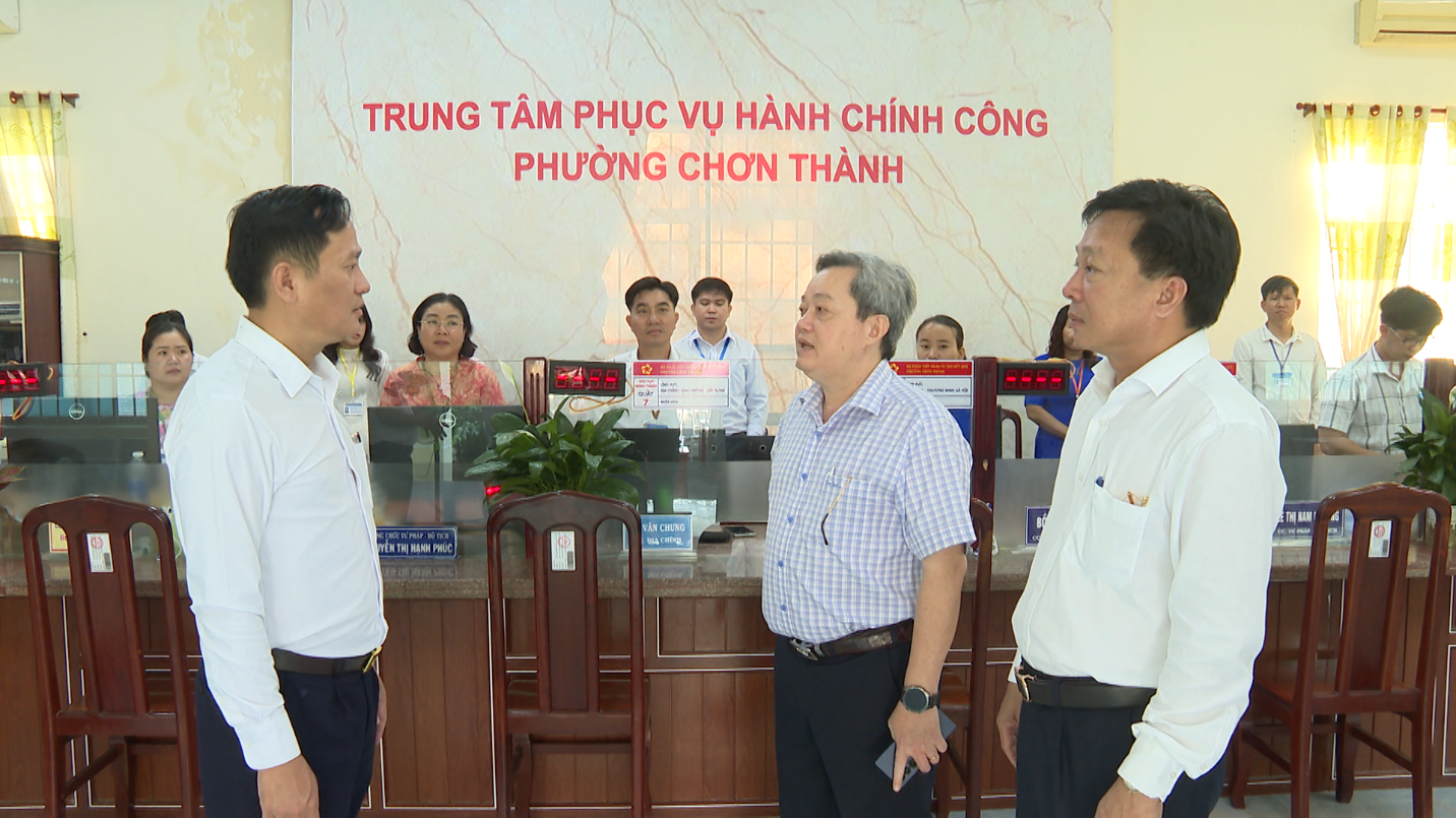 05 le ra mat trung tam phuc vu hanh chinh cong phuong chon thanh