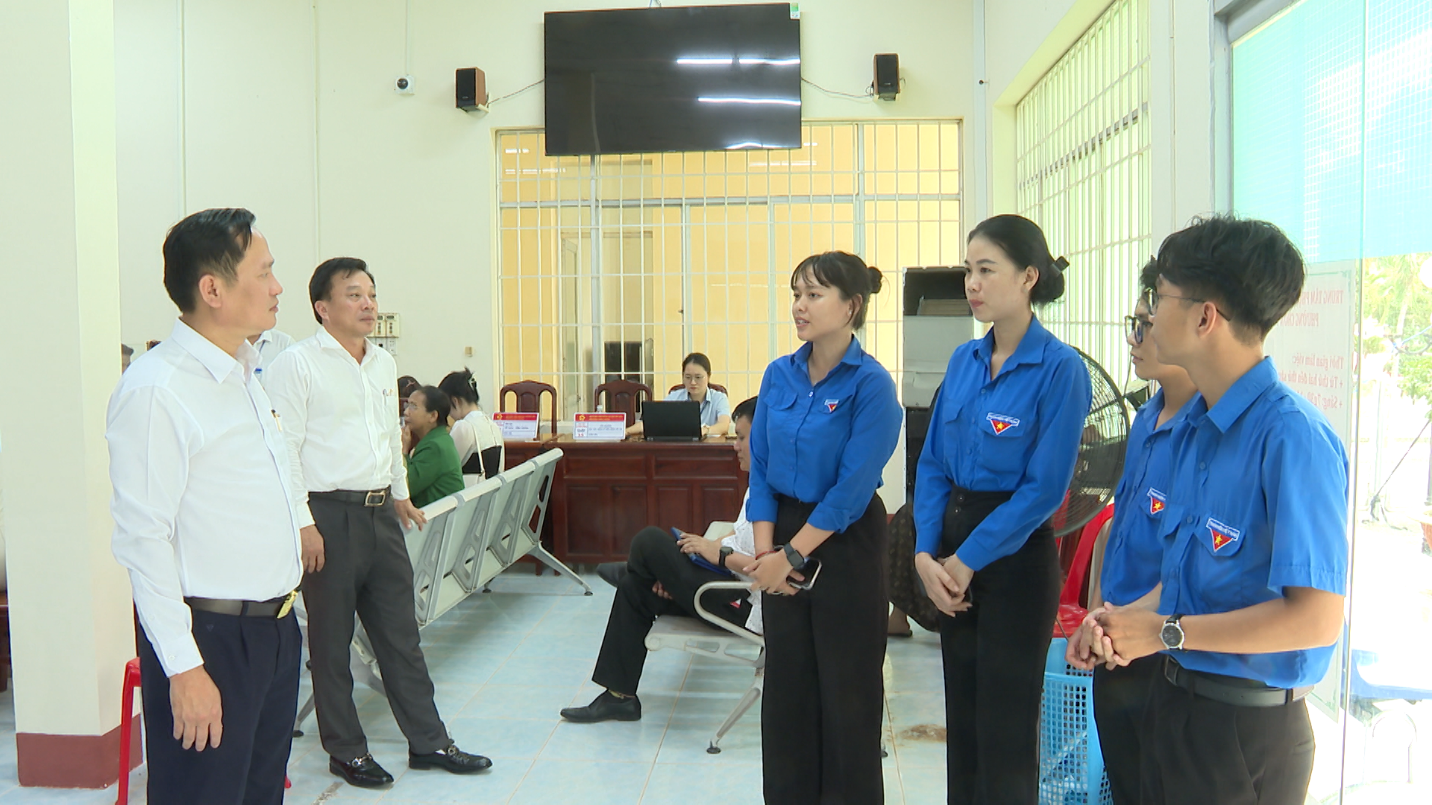05 thuong truc thi uy chon thanh kiem tra trung tam phuc vu hanh chinh cong phuong chon thanh